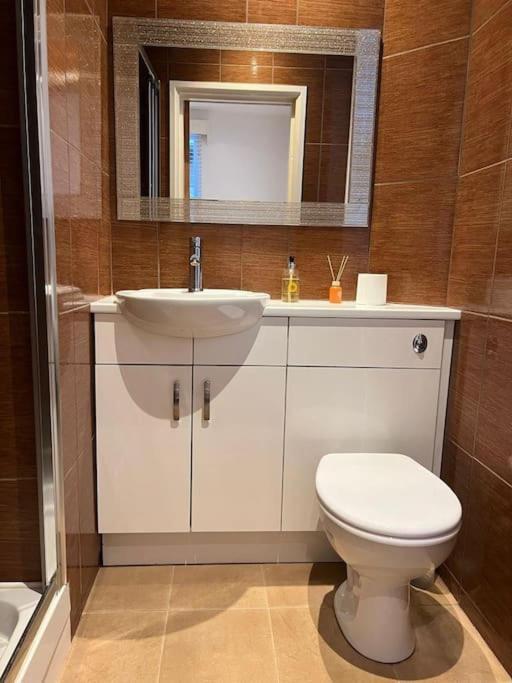 Superb 2Bed/2Bath Flat Waterloo London Διαμέρισμα Εξωτερικό φωτογραφία