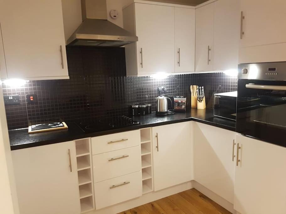 Superb 2Bed/2Bath Flat Waterloo London Διαμέρισμα Εξωτερικό φωτογραφία